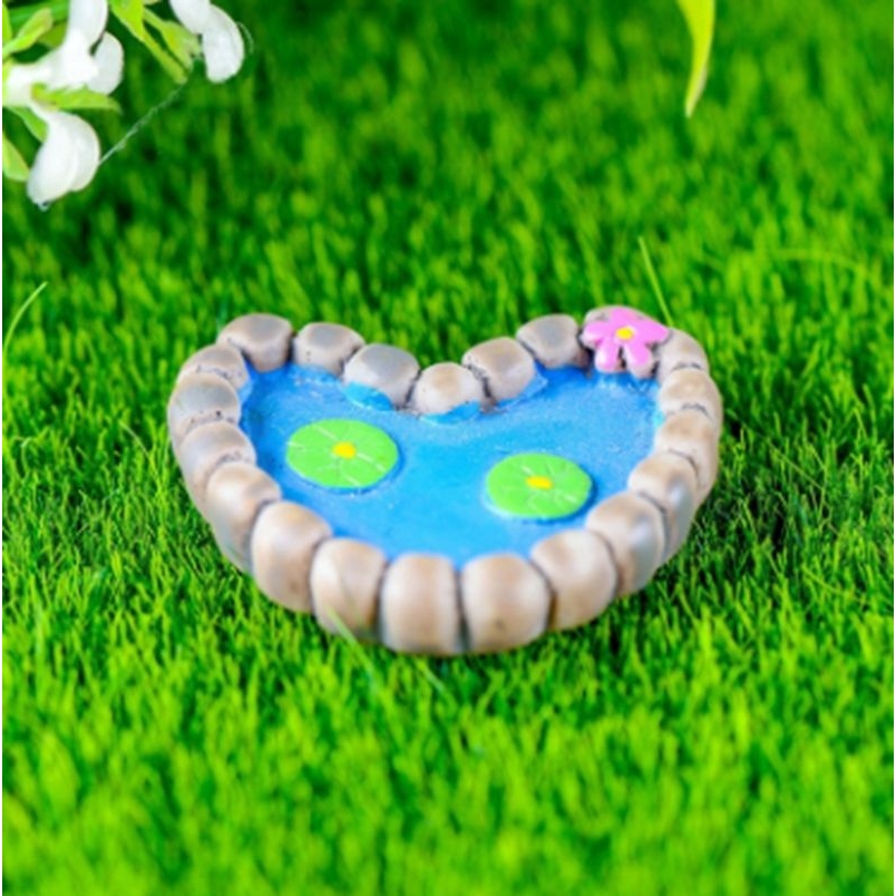 Set 2 mô hình hồ nước mini trang trí sân vườn hình trái tim/hình bàn chân