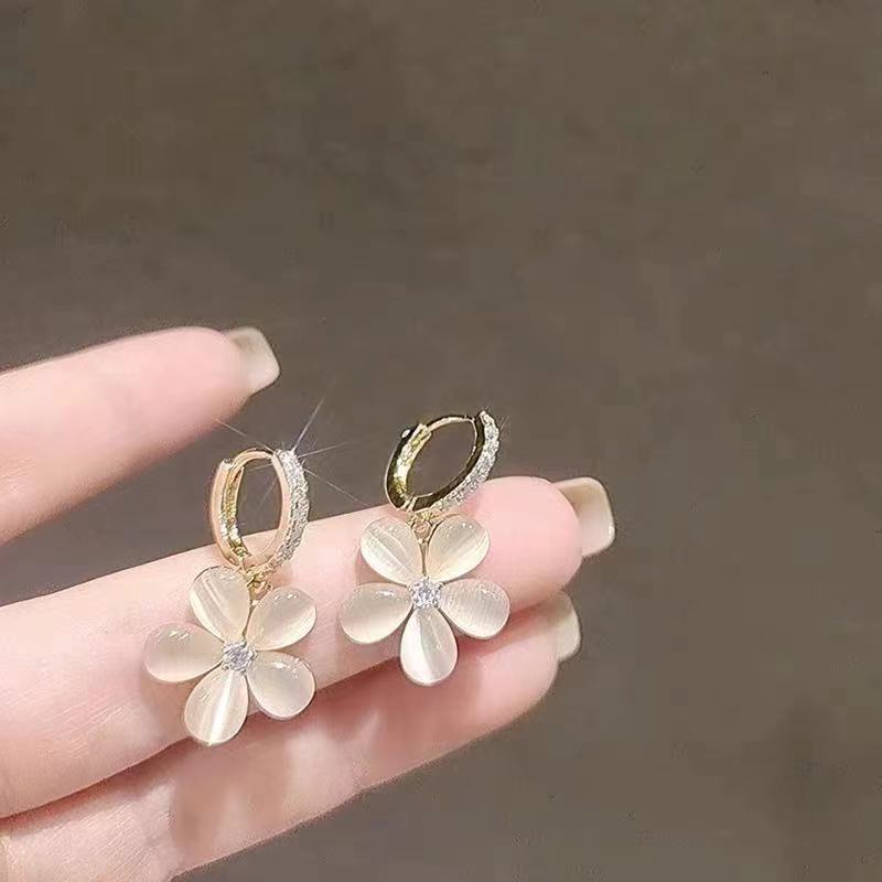 Bông Tai Hình Hoa Nhỏ Đính Đá Opal Cao Cấp 2022