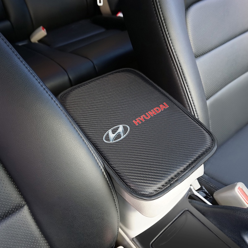 Đệm Lót Hộp Tỳ Tay Bằng Sợi Carbon Cho Xe Hơi Hyundai Matrix Getz Accent I10 Starex Atos