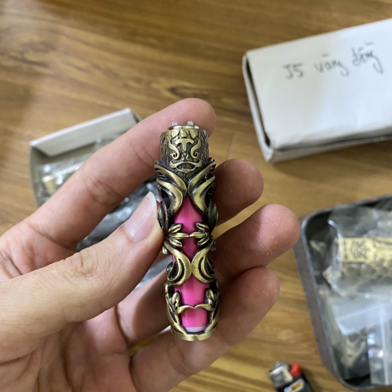 Vỏ Bic j5 Kim Loại Hoa Lá - Kèm Dây Chuyền