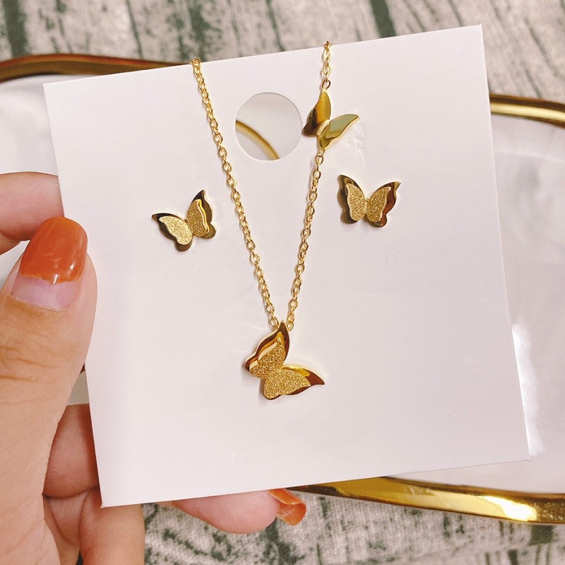 Bộ Trang Sức Bông Tai Và Dây Chuyền Nữ Titan Ko Rỉ Butterfly Chạm Cát TT 4082