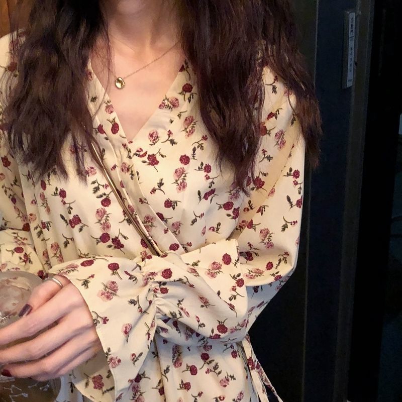 V-Neck Floral Long Sleeve Dress With Floral Patterns Wide Comfort Design | BigBuy360 - bigbuy360.vn