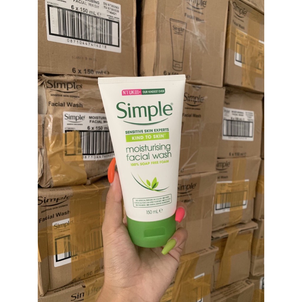 SỮA RỬA MẶT SIMPLE KIND TO SKIN MOISTURISING FACIAL WASHCHO DA KHÔ