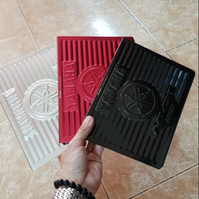 Tấm Ngăn Cốp Thùng Xe NVX V1 V2 Nhôm Cao Cấp siêu cứng