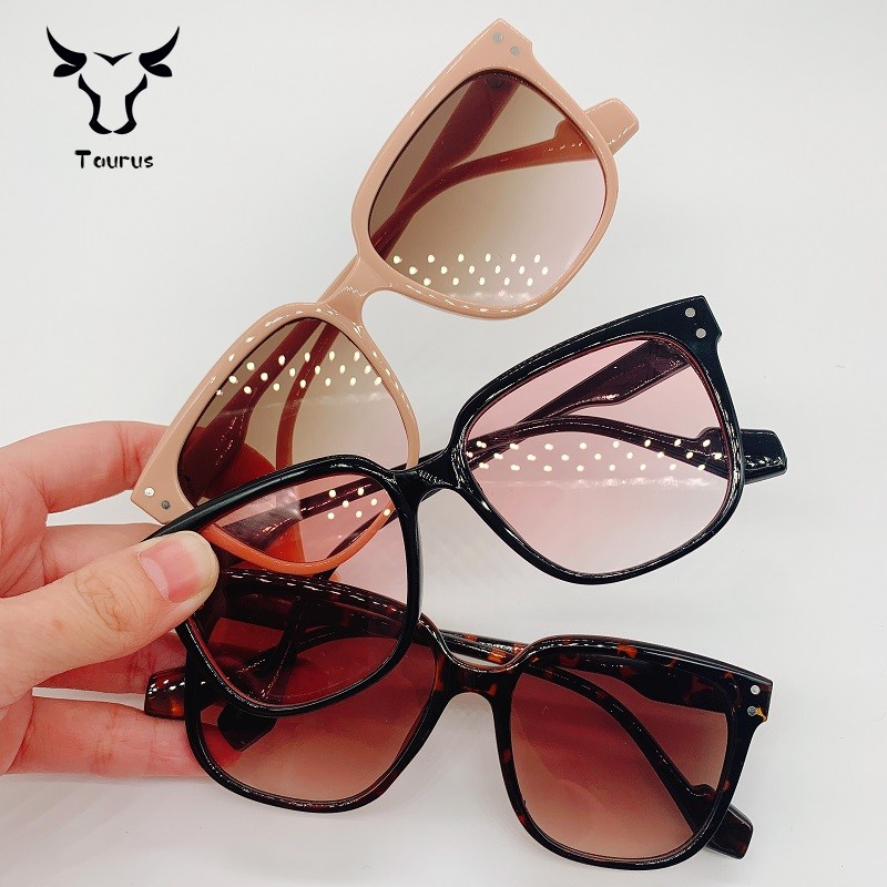 Kính Mát Kiểu Dáng Đơn Giản Phong Cách retro Thời Trang Mới Cho Mẹ Và Bé