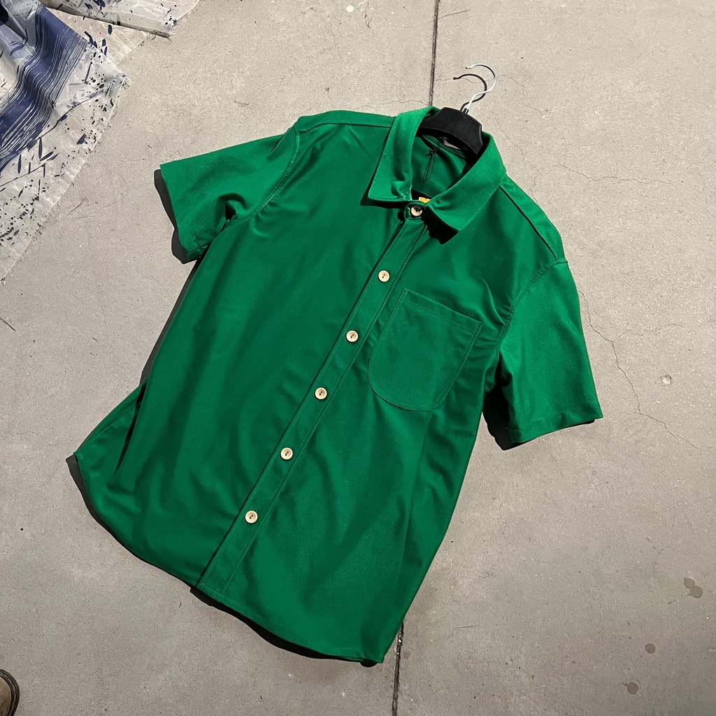 Áo Sơmi Xanh lá Cộc tay Nam nữ Hàng thiết kế Siêu hot