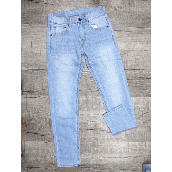 Quần jeans levis
