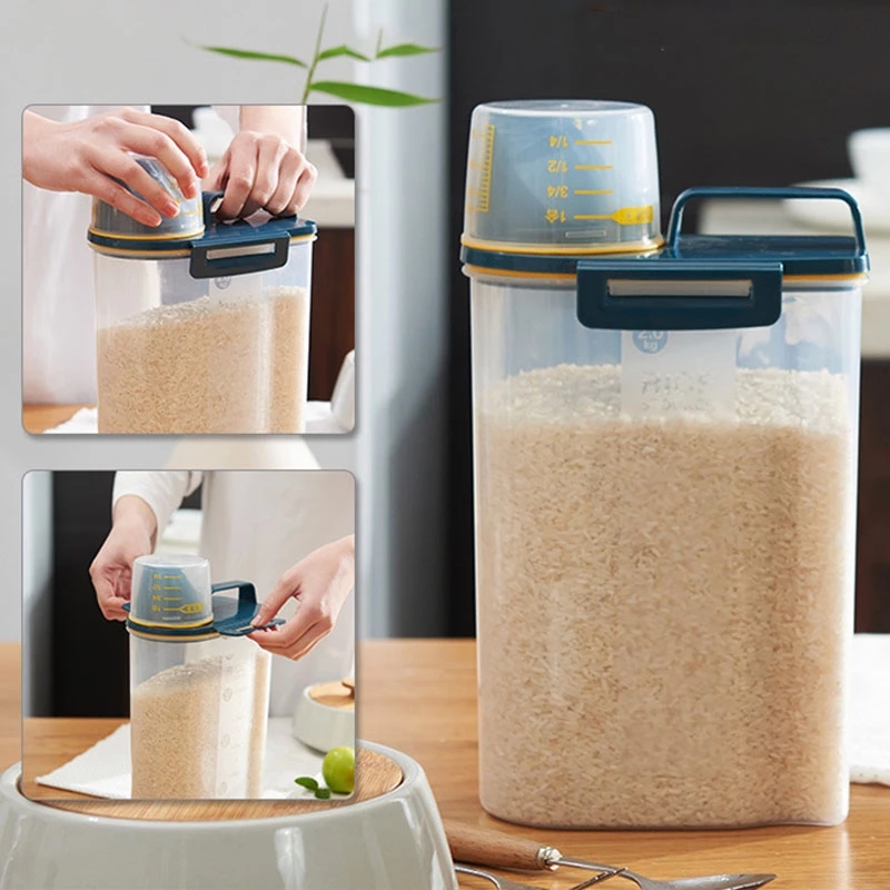 Hộp đựng gạo bảo quản thực phẩm trong nhà bếp có cốc đong giúp đậy kín chống côn trùng