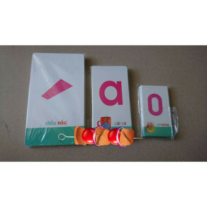 Thẻ chữ cái và số cho trẻ đẹp