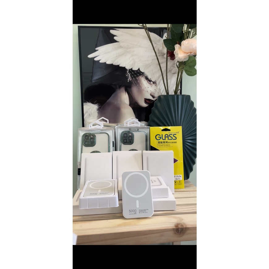 Sạc Không Dây tặng kèm vòng từ tính dung lượng 5000/10000 mAh kích thước nhỏ gọn