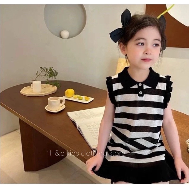 Váy sọc kẻ ngang cổ bẻ đen bé gái