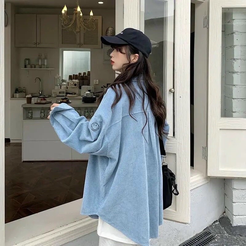 Áo sơ mi nữ ,sơ mi dài tay oversize form rộng hình mặt cười vải nhung tăm