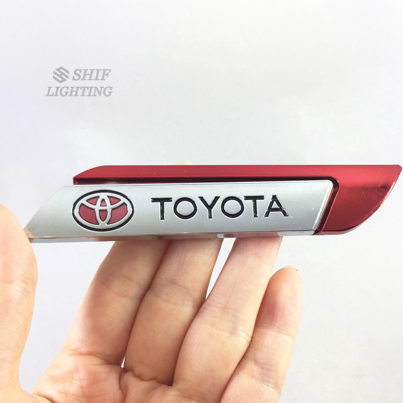 Bộ 2 đề can dán trang trí xe hơi Toyota bằng kim loại
