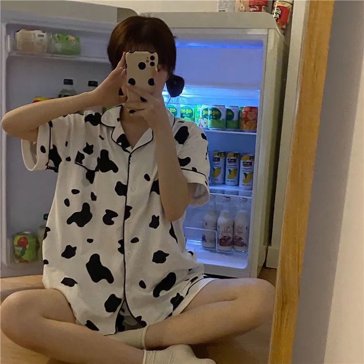 Bộ Pijama Ngắn Tay In Họa Tiết Bò Sữa Cho Nữ | BigBuy360 - bigbuy360.vn