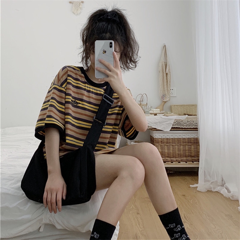 Áo Thun Nữ Ngắn Tay Sọc Ngang Thời Trang Hàn Quốc