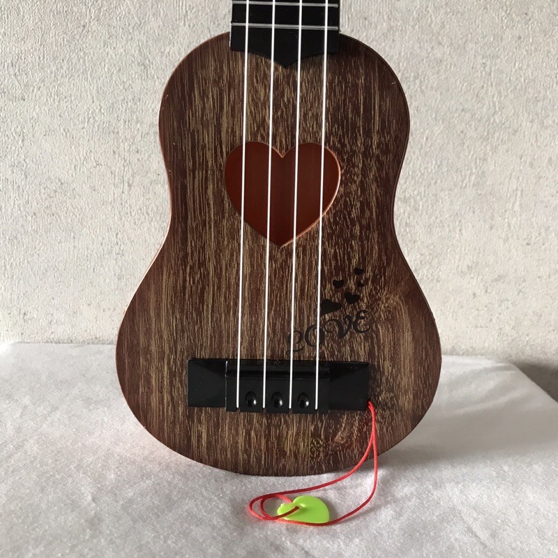 Ukulele Love dễ thương cho bé tập chơi