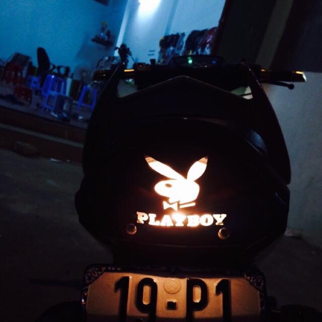 Dán hậu play boy, monter cho xe wave, dream, sirius