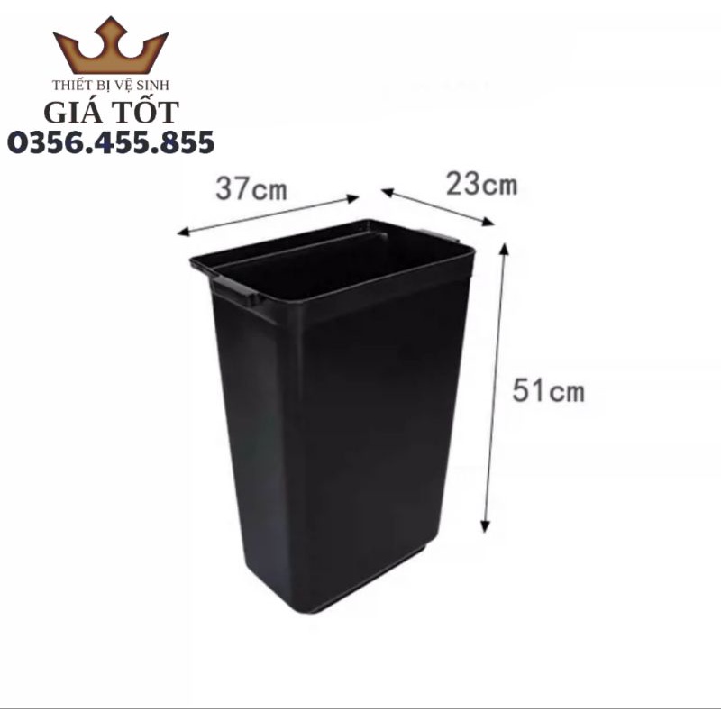 Thau và xô nhựa xe đẩy thu gom chén dĩa trong quán ăn,nhà hàng