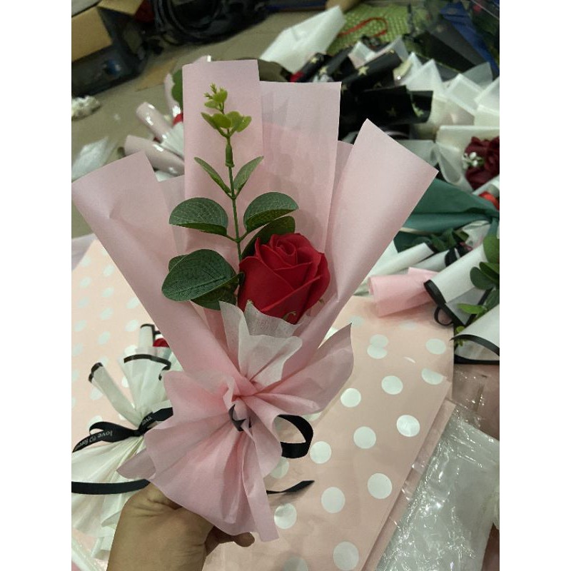 Hoa sáp bó 1 bông điểm táo như hình