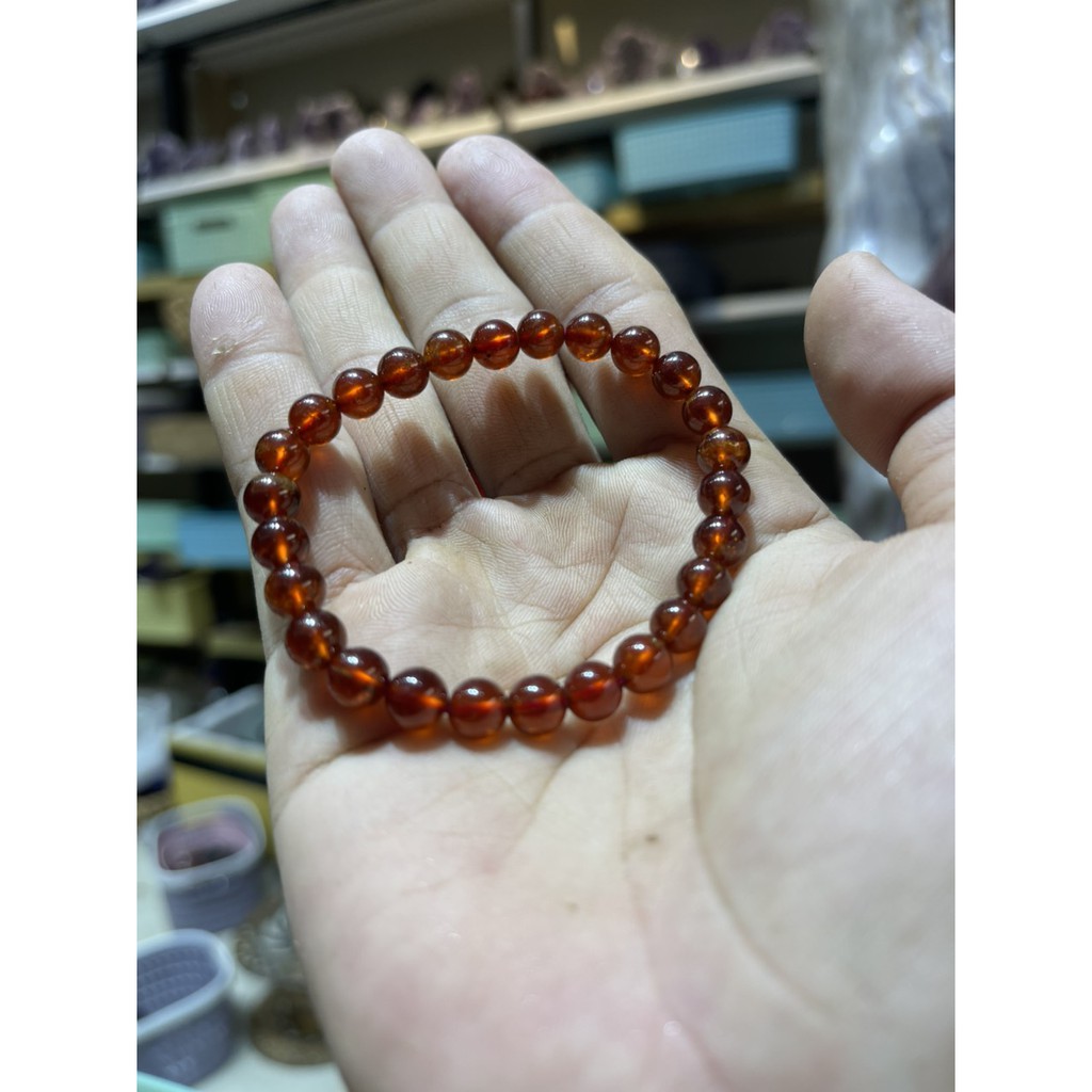 Vòng tay phong thủy đá Garnet trong (Ngọc Hồng Lựu), hạt 7 mm – loại vòng đơn | CADA DECOR