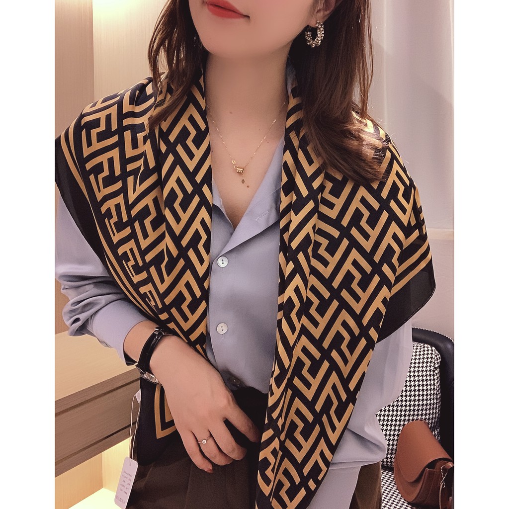 Khăn Choàng Vuông In Hình Mona Lisa Thời Trang Cho Nữ