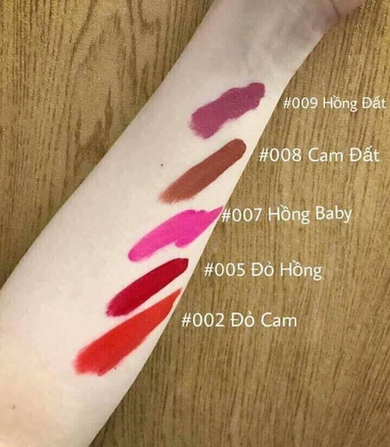 Son Kem CC LIPSTICK của CC WHITE