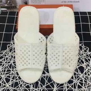 Dép  tổ ong huyền thoại