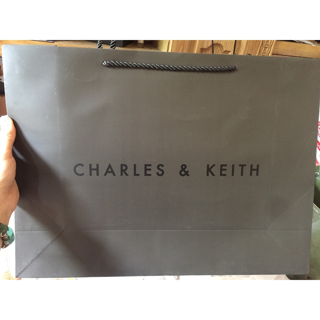 Túi giấy hãng custom size 42