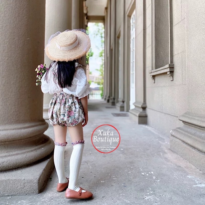 Quần Yếm Hoa Bé Gái Áo Sơ Mi Trắng Dài Tay SOFT COTTON Cao Cấp 2022