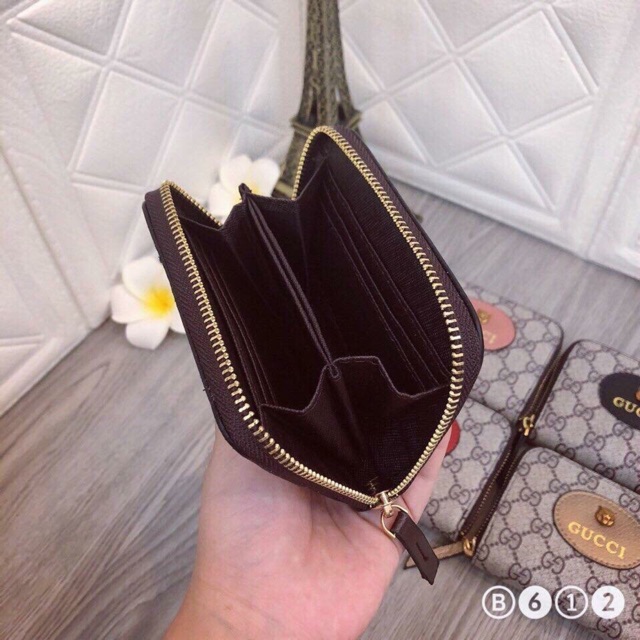 Ví cầm tay 2 ngăn