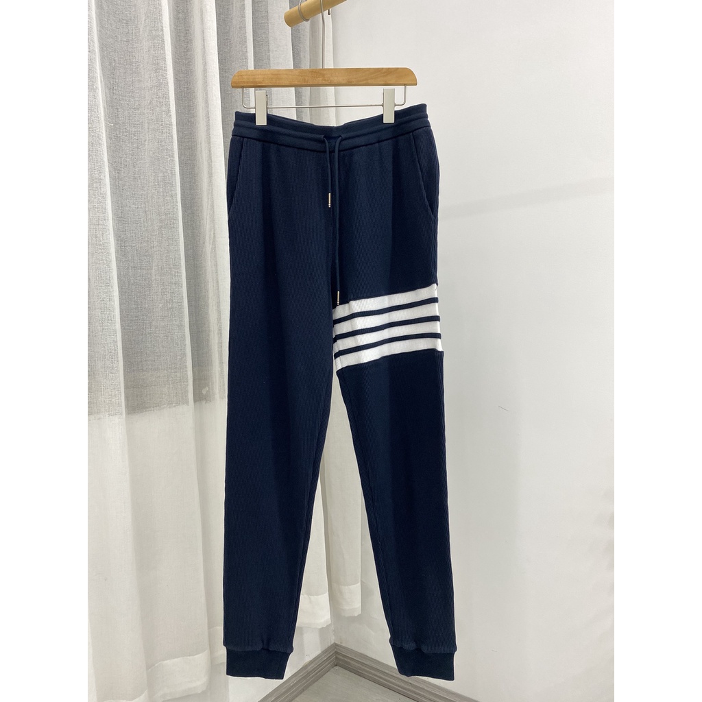 ⚡️[Hight Quality] - Quần Thom Brown Impoeted Cowhide The Pebble Grain Leather (Navy). Quần jogger TB