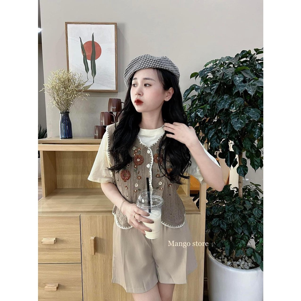 Áo len sát nách phối nút ren len Vintage