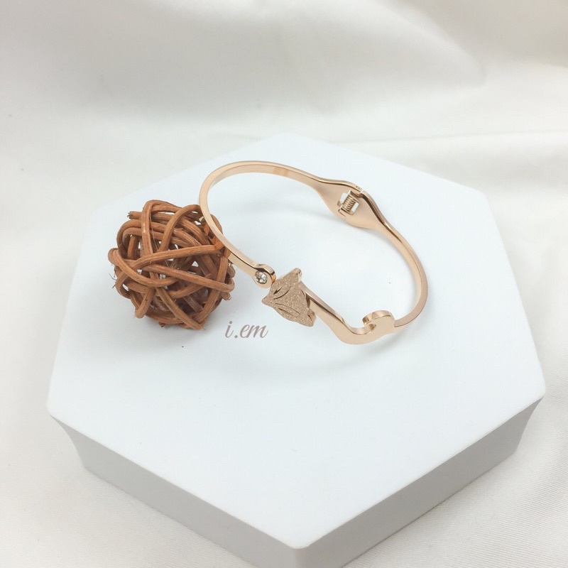 Kiềng đeo tay nữ THÉP TITAN NGUYÊN CHẤT KHÔNG GỈ - Single foxie bracelet iem.18