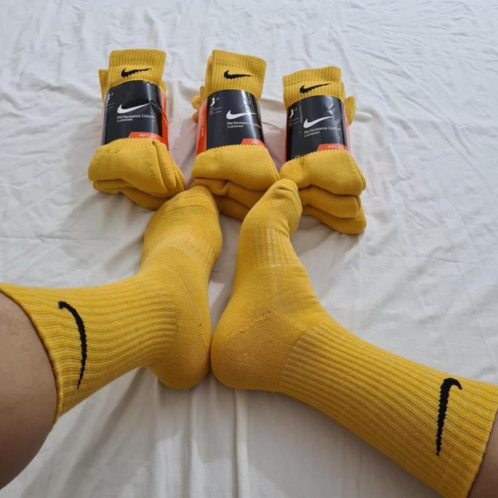 Pack 3 đôi tất thể thao Nike màu Vàng bền đẹp, chất dày dặn khô thoáng dễ chịu