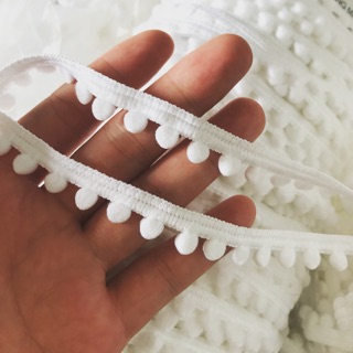 Cuộn dây pom pom trang trí