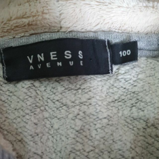 Áo khoác nỉ hiệu VNESS có nón lót lông size 100