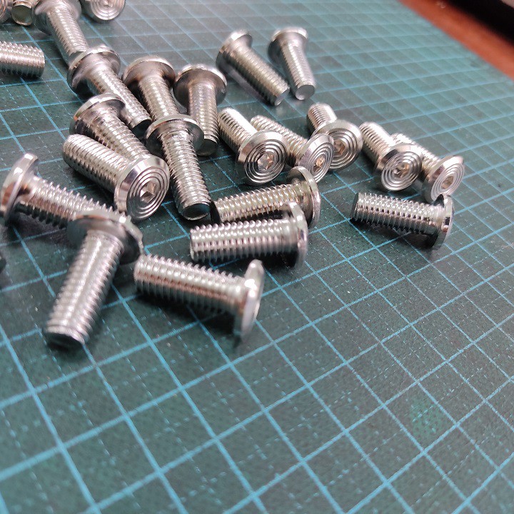 Ốc inox 8li2 -  - -  gắn pat heo Bremb0