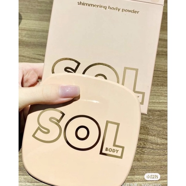 phấn nhủ bắt sáng cho body và faced của Colourpop SOL màu Platinum champagne sáng