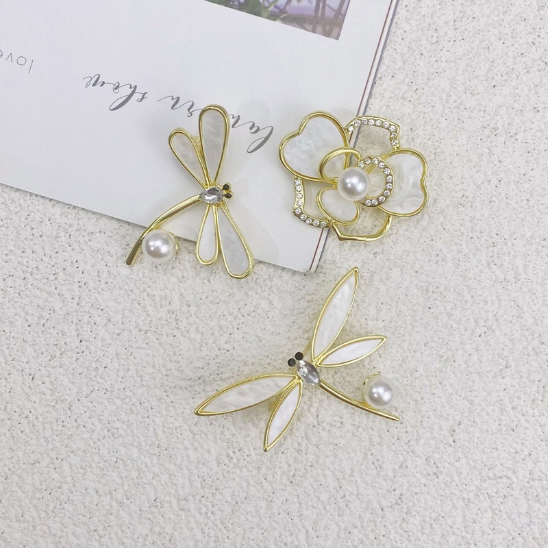 Cài Áo Hình Hoa Đính Đá Thời Trang