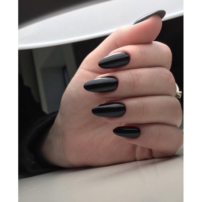 Nailbox đen trơn cá tính