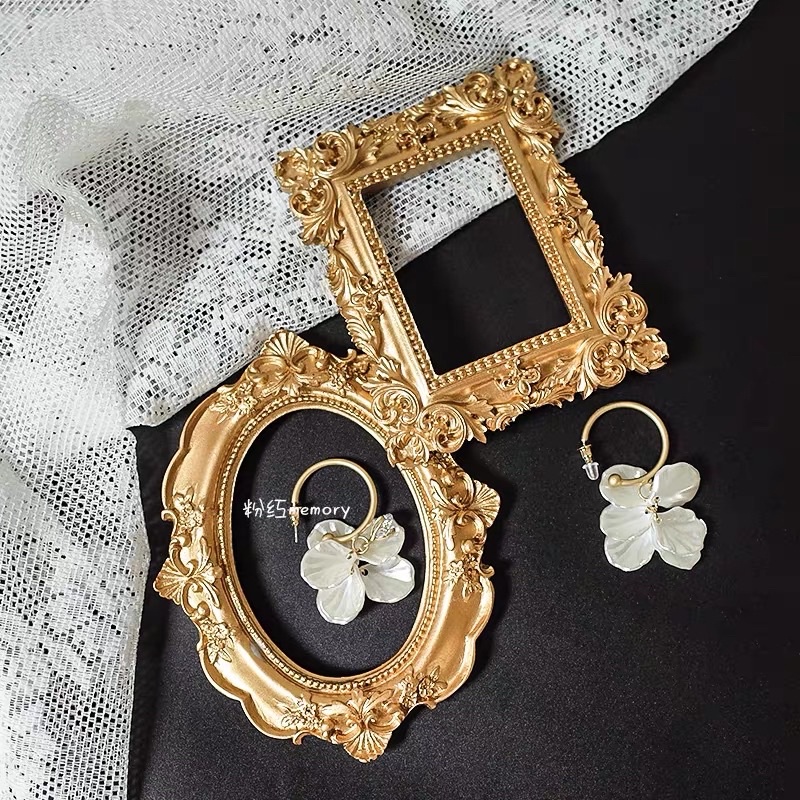Khung ảnh mini trang trí bằng thép phong cách Victoria Retro