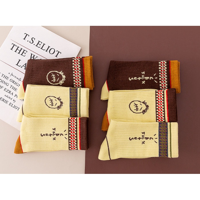 Vớ Tất Travis Scott Nam Nữ phong cách thể thao, trẻ trung và năng động.