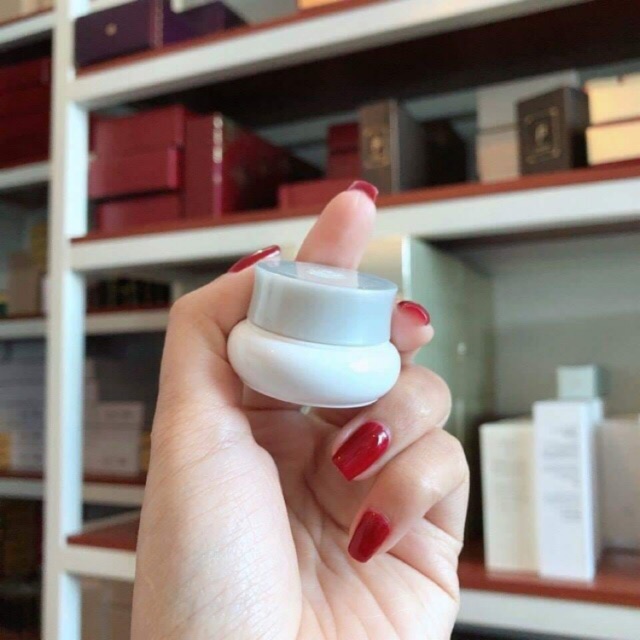 [Mini 4g] Cao Nám Whoo Làm Mờ Sạm Nám Và Dưỡng Trắng Đều Màu Da Whoo SEOL RADIANT WHITE ULTIMATE CORRECTOR 4g