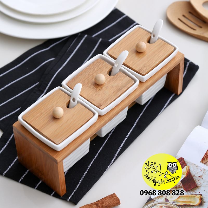 Bộ 3 hũ sứ đựng gia vị kèm khay gỗ-T3A3 | BigBuy360 - bigbuy360.vn