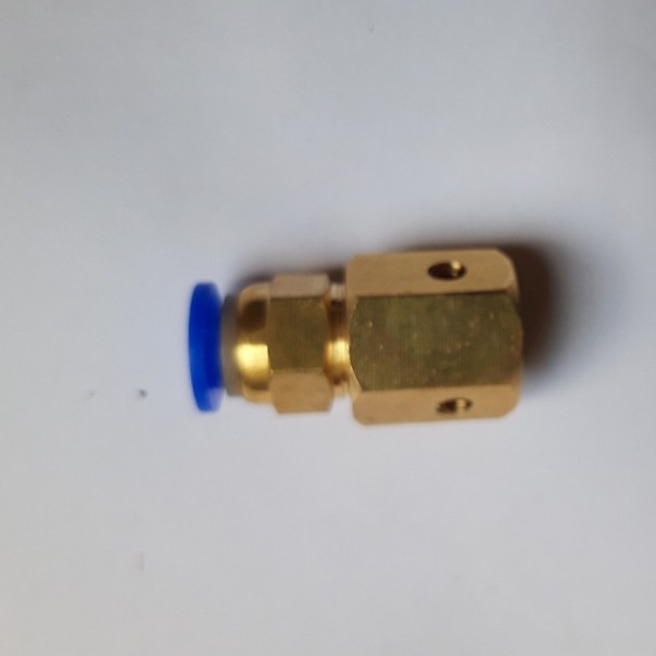 Combo 1 cái đế 4 hướng + béc phun sương TẶNG 1 cái T (ngã ba)