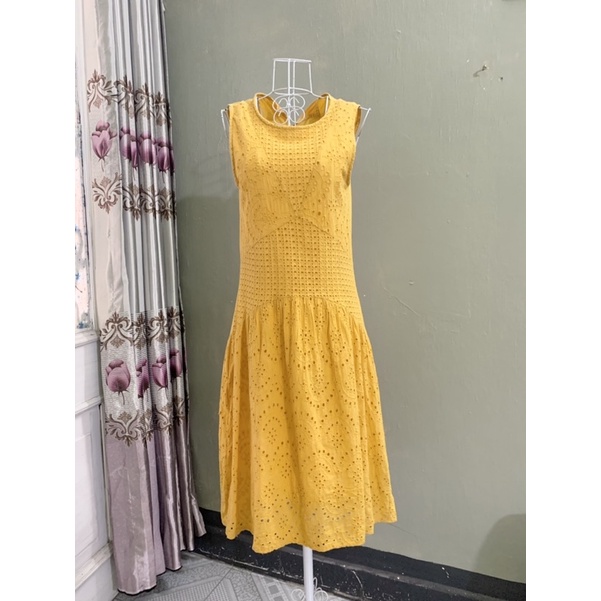 Váy / đầm ren maxi màu vàng nổi bật/ đi biển