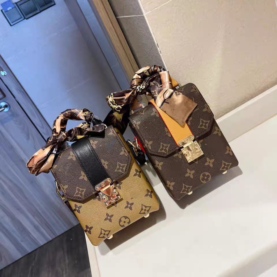 Túi xách đeo chéo nữ giá rẻ đẹp đi chơi phong cách thời trang hàn quốc dễ thương cute DC1380