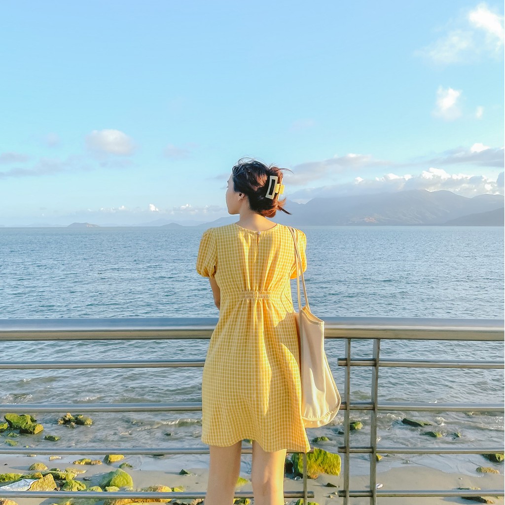 Đầm vàng mùa Hè | BigBuy360 - bigbuy360.vn