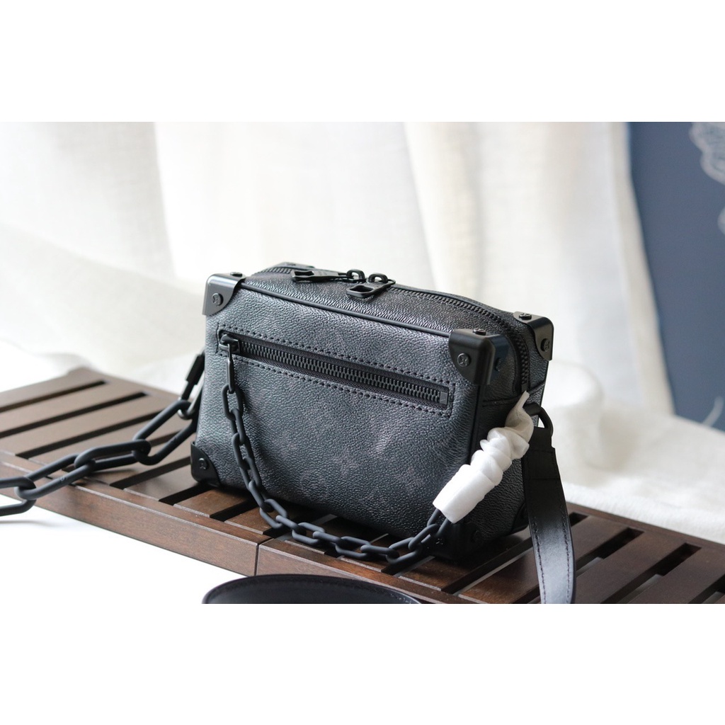 Túi đeo chéo L V hộp cốp dây xích hoa đen fullbox