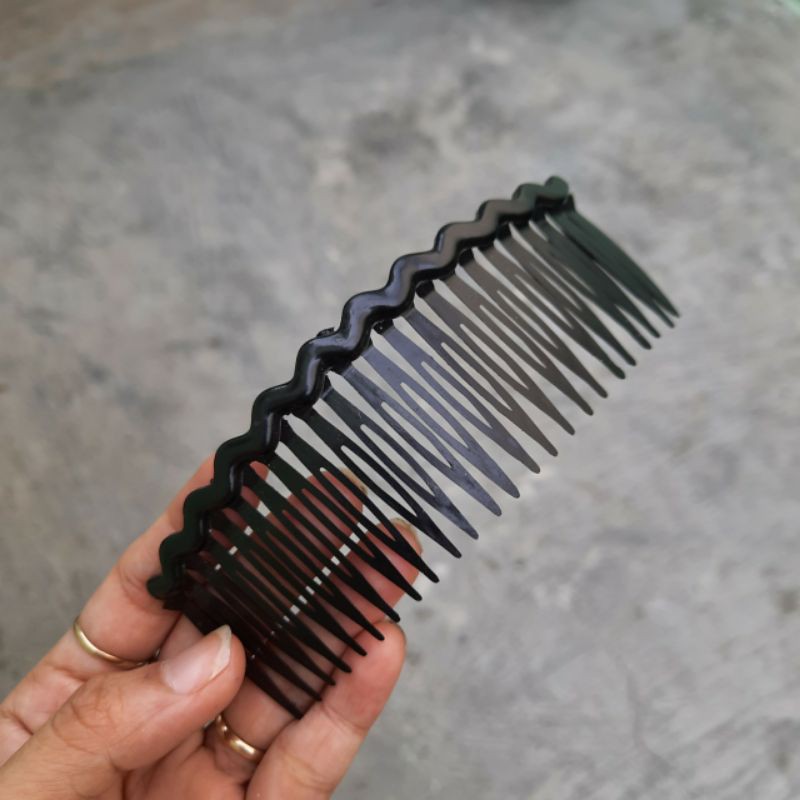 Lược cài tóc gợn sóng đen trơn (13cm)